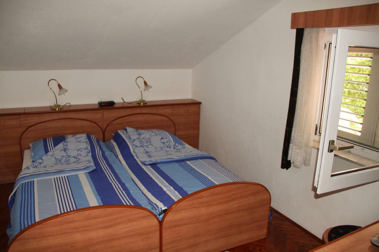 Apartmani Rasan Malinska Exterior photo